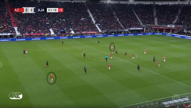 odgaard wordt direct gezocht nadat az de bal verovert